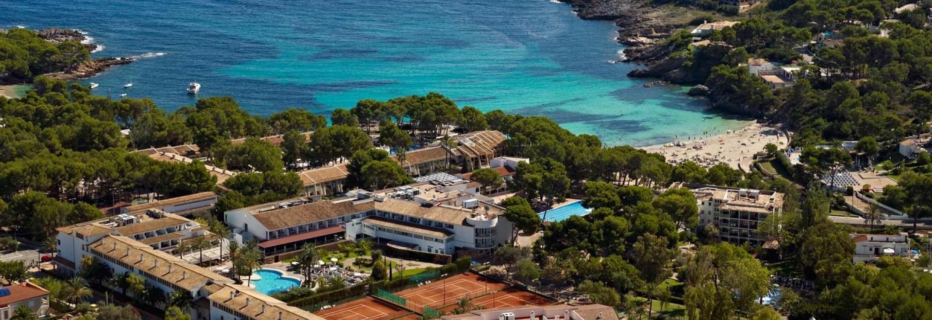 Font de sa Cala Beach Club, Mallorca - World Tennis Travel